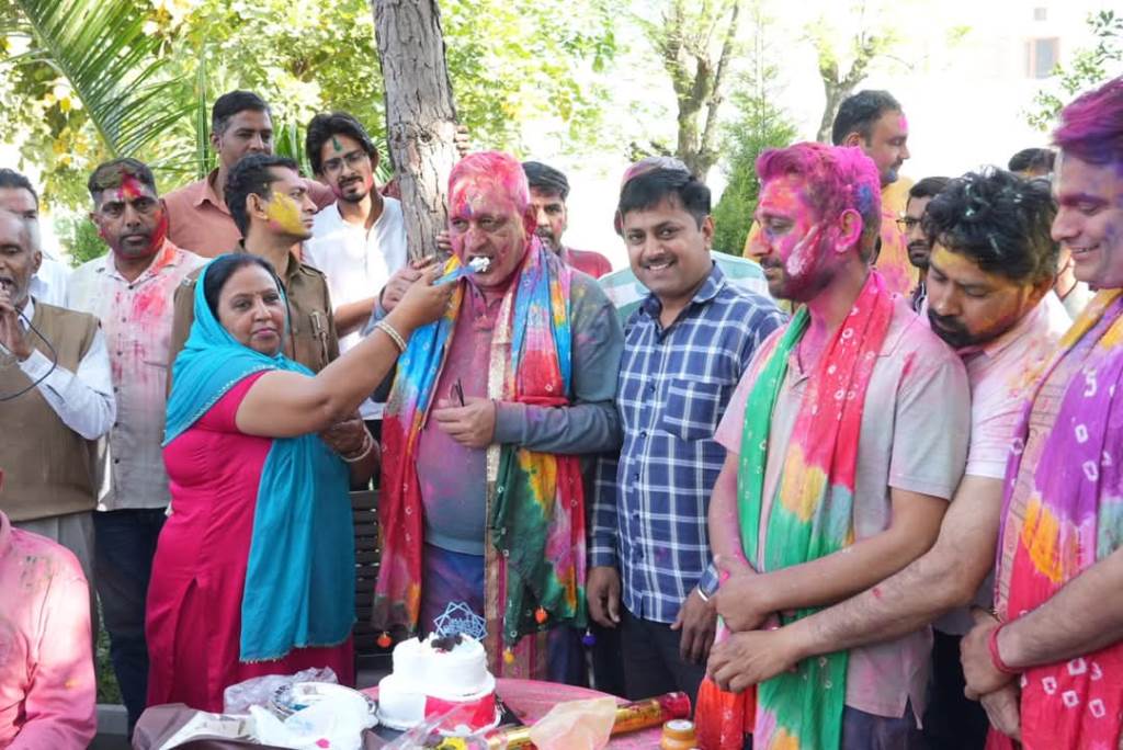 Bhateri Devi wished Minister Ranbir Gangwa on his birthday